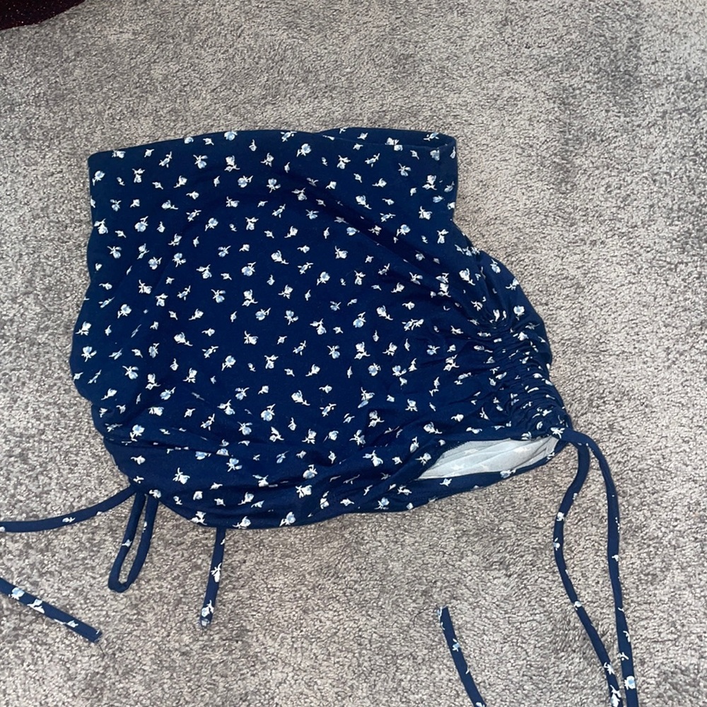 windsor blue with white flowers mini skirt